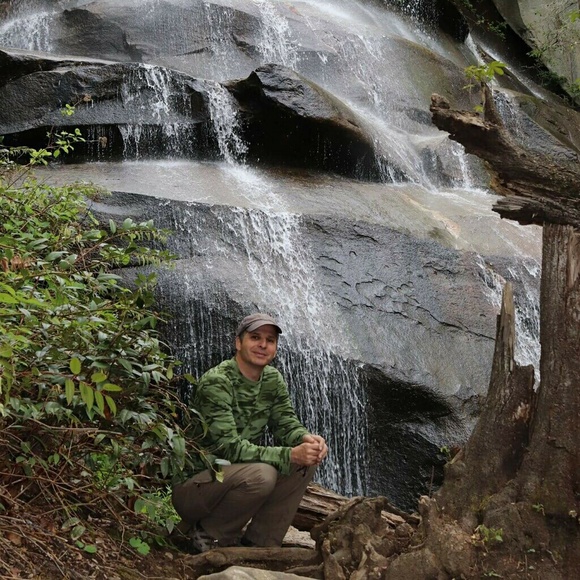 Meet your Posher - Picture 2 of 8